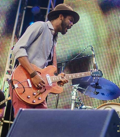 Black-Guitarist-Gary-Clark-Jr-Playing-Live-1.jpeg