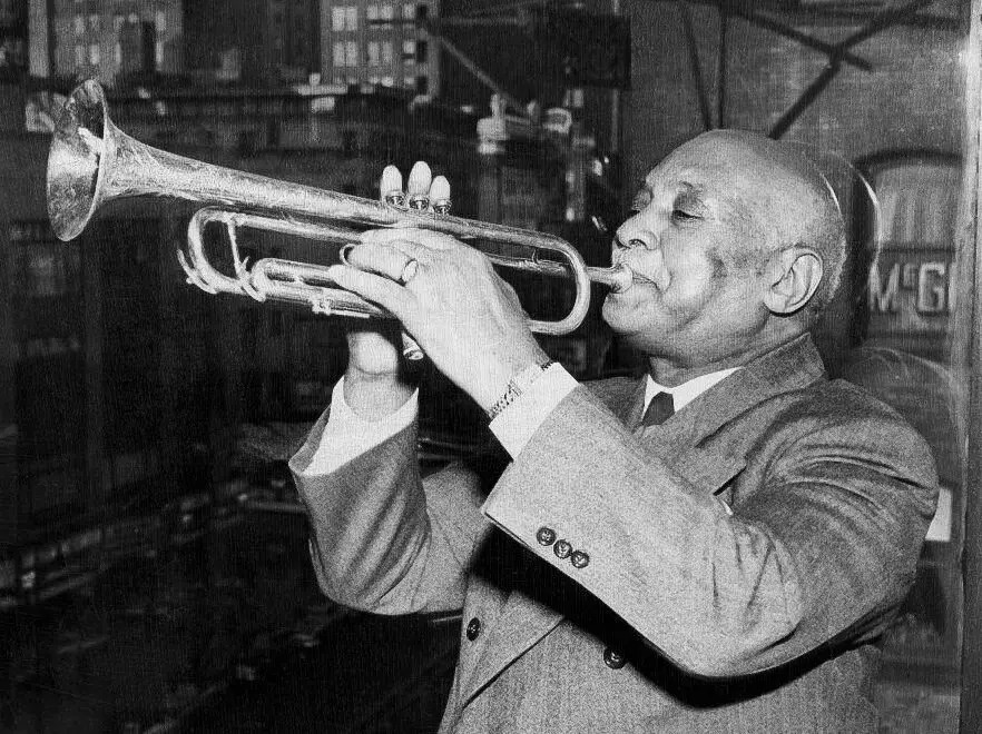 WP-HANDY-performing-Blues-music.jpg